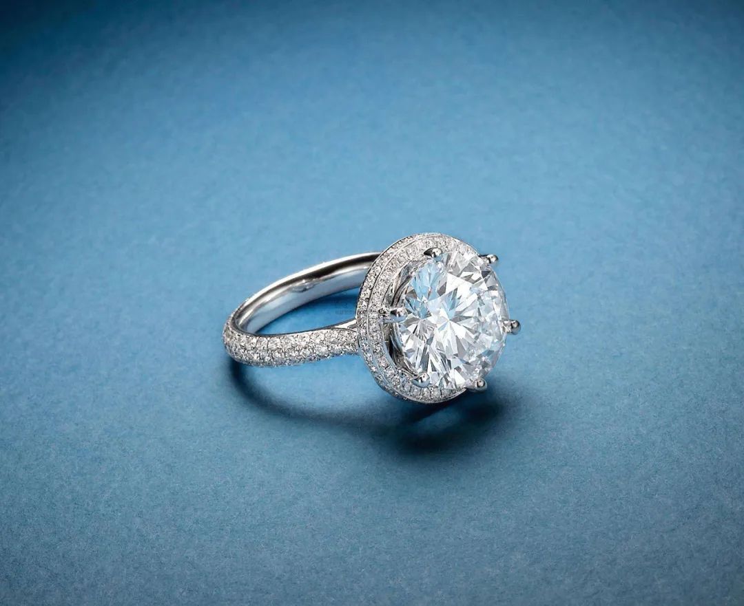 婚戒到底买黄金的还是钻石的？